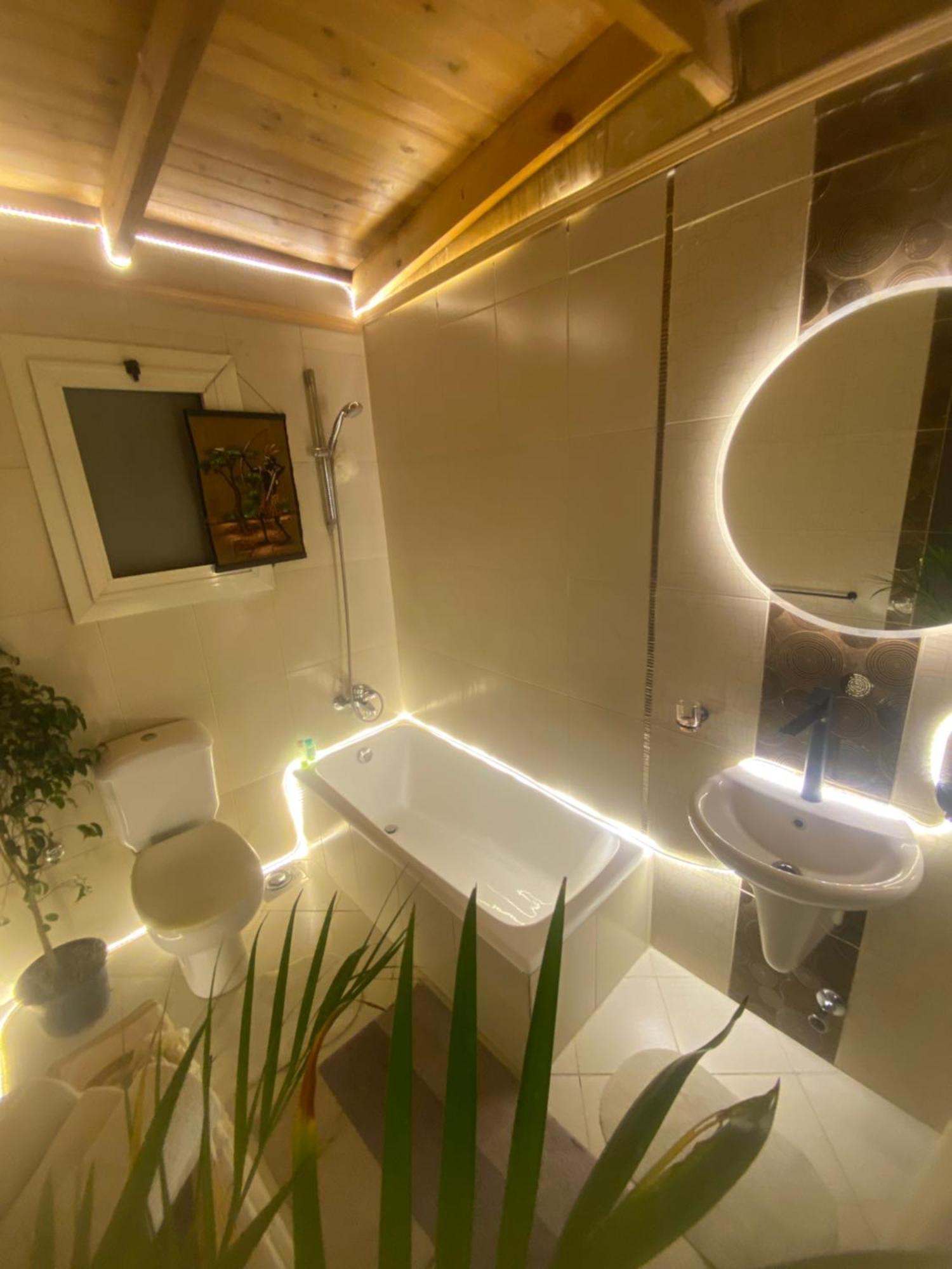 Airport Rooftop Club Luxurious Rooms And Studios Il Il Cairo Esterno foto