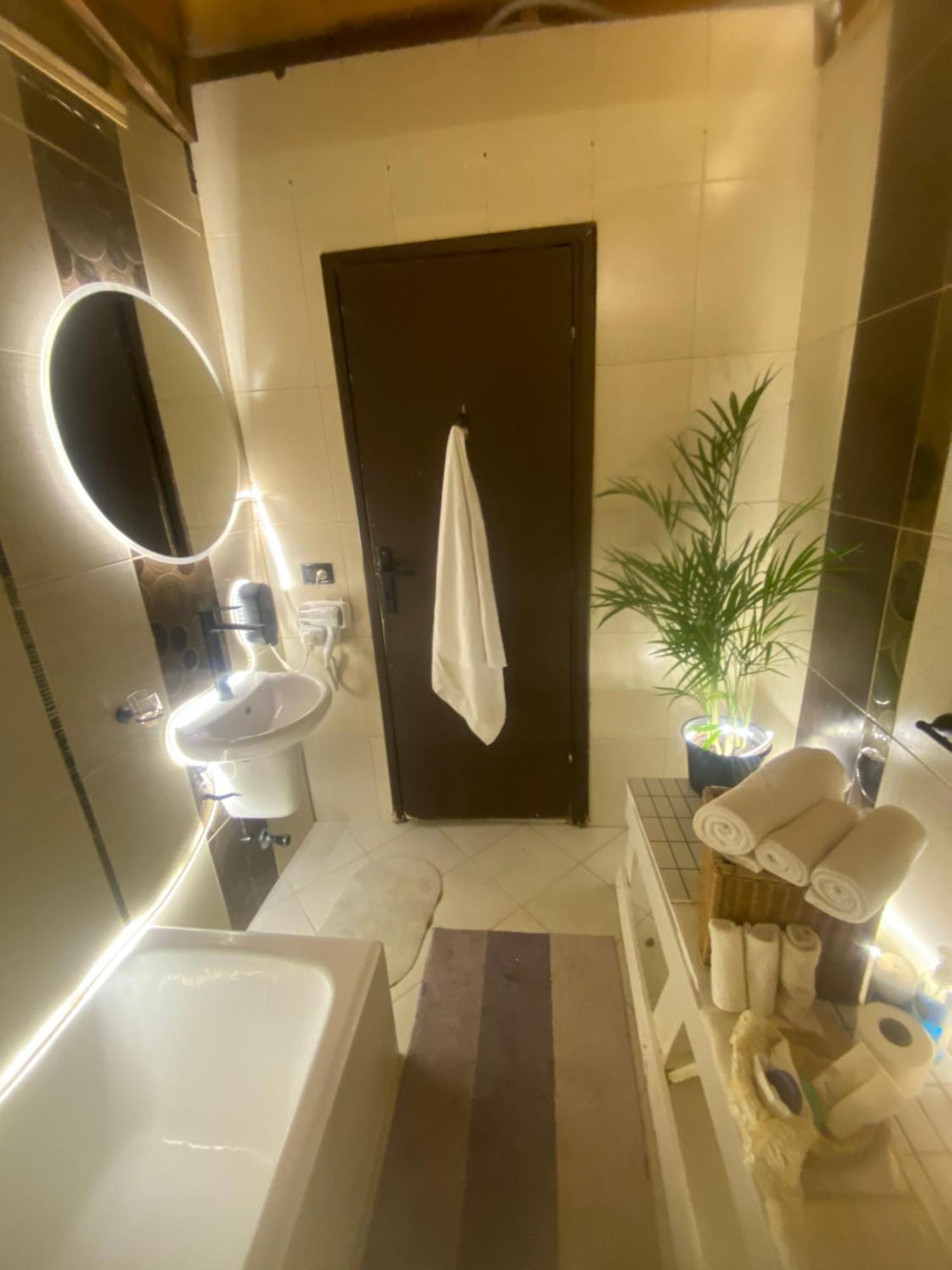 Airport Rooftop Club Luxurious Rooms And Studios Il Il Cairo Esterno foto
